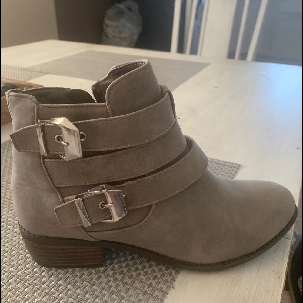 Ankle boots